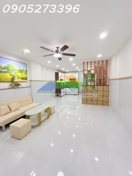 Siêu phẩm nhà đẹp giá tốt cạnh nhà ga t3 sân bay, gần 40m2 ngang 4.5m, 2 tầng  2pn, nở hậu hoàn công đủ, chỉ 4.3 tỷ tl.