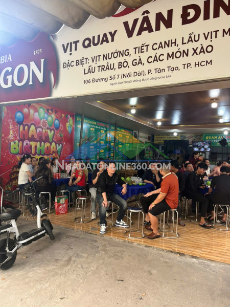 Sang quán nhậu - mặt bằng rộng 440m2 - vì trí đẹp đối diện kcn tân tạo, gần chợ, kinh doanh tốt