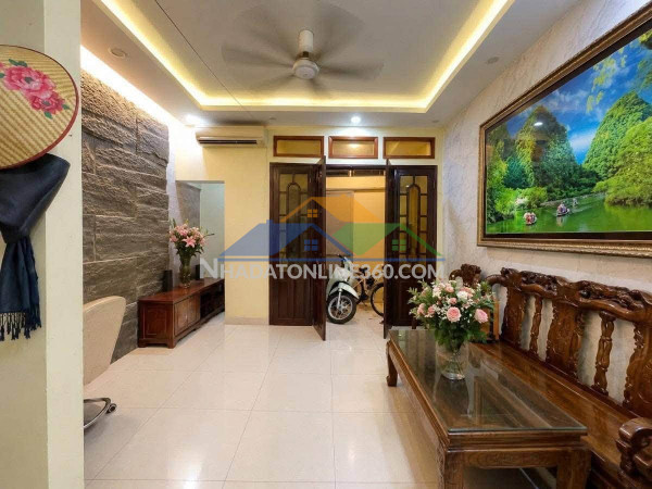 Nhà đẹp hào nam – 55m² – mt 6,8m – 5 tầng – cách ô tô 5m – nhà khung cột – gần phố