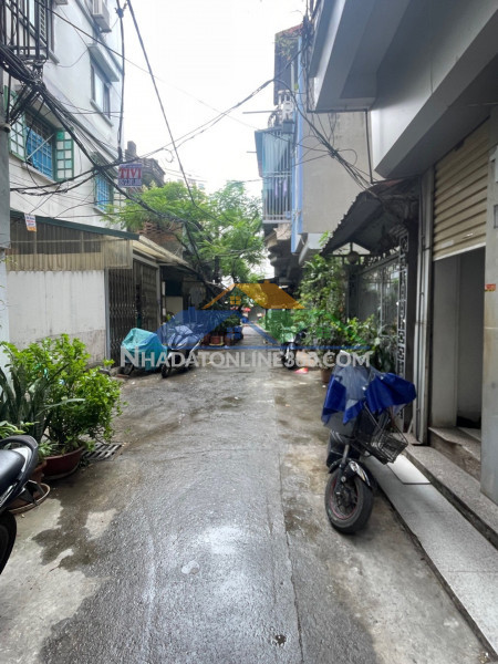 Ngọc lâm long biên 6.9 tỷ 33m ô tô đỗ cửa,sổ đỏ