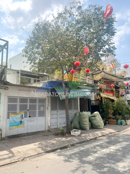 Bán 3 căn liền kề 12x18.5m mặt tiền đào cam mộc p4q8. giá: 24 tỷ