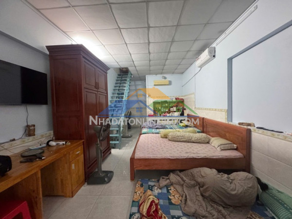 Bán nhà đường số 11, linh xuân, thủ đức, tp hcm. dt 320m2, 2 tầng. giá 11,9 tỷ, sổ hồng riêng.