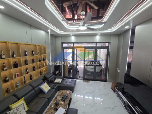 Bán nhà 3 tầng đông hòa-tphcm,đường nhựa 3 ô tô,gần bigc go dĩ an