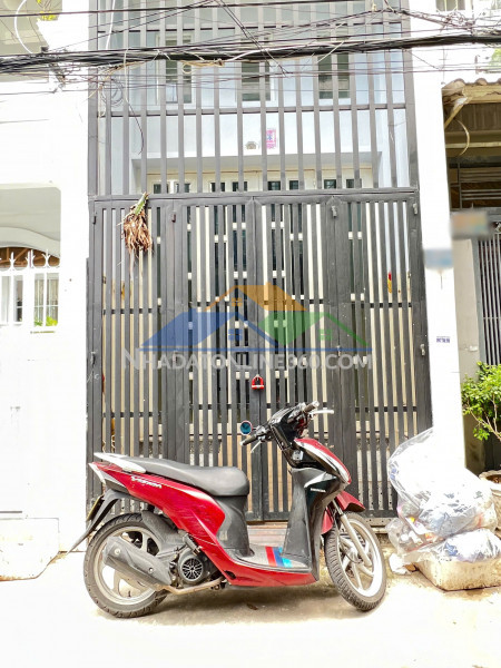 Nhà 4 tầng hẻm thông bùi minh trực đường phạm thế hiển p5q8 (p.bình đông) . giá: 5.68 tỷ