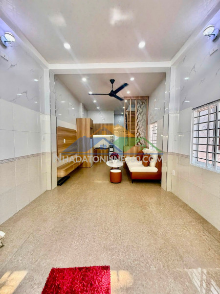 ♪ nhà kiệt 3.5m thẳng thông thấy mt hải phòng, khu bệnh viện 3.x tỷ