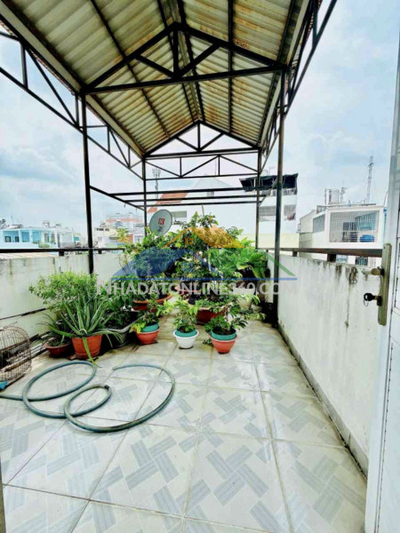 Bán nhà 4 tầng -gần hẻm xe hơi bùi minh trực - p.5 quận 8 - 3pn- nhỉnh 4 tỷ- 0784068131