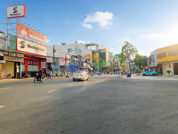 Bán căn nhà mặt  tiền kinh doanh đuognưg phạm văn thuận , dòng tiền thu nhập sẵn giá chỉ 7,6 tỷ