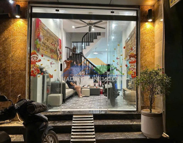 Chính chủ cần bán gấp nhà 4 tầng mới đẹp – ô tô tránh – phụng châu