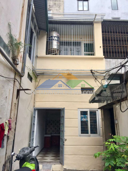 Cho thuê nhà riêng 2 tầng (20mx2) tại ngõ 285 nguyễn văn cừ, long...