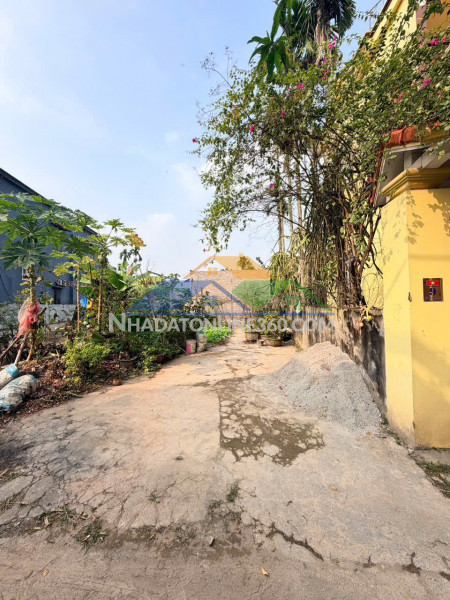 Chính chủ bán. bán cắt lỗ lô đất đường thông thoáng, full thổ cư ngay trung tâm phường hòa mạc