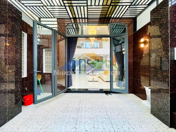 Đối diện sân golf tsn - 83m² - 4 tầng - hẻm xe hơi thông - quang trung