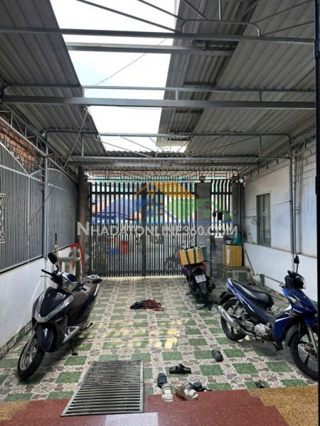 Bán nhà 2 lầu dt 125m2 mặt tiền chợ nhỏ tân hiệp giá chỉ 4,5 tỷ
