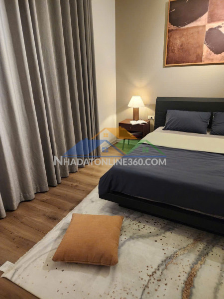Cho thuê biệt thự sân vườn ngọc thụy 250m 3 tầng full nt 65tr/...
