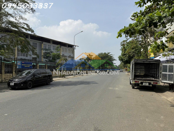 Bán nhà 4 tầng đường d1 kdc phú mỹ quận 7, dt 110m² (5×22m), giá 15.5 tỷ tl