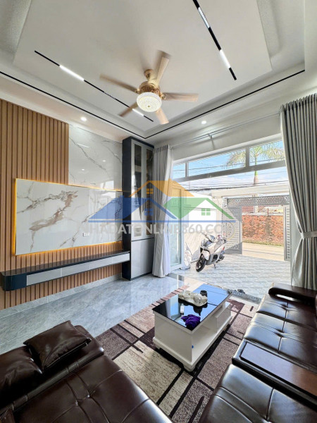 Bán nhà 2 tầng p.biên hòa,shr thổ cư,đường ô tô,gần trường thpt chu văn an