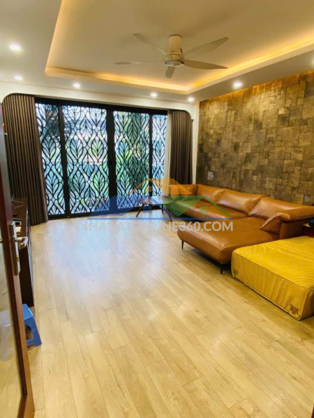 Bán nhà hàng mã, 100m2, 5 tầng, mặt tiền 4.5m, 59.5 tỷ, kinh doanh homestay, khách sạn