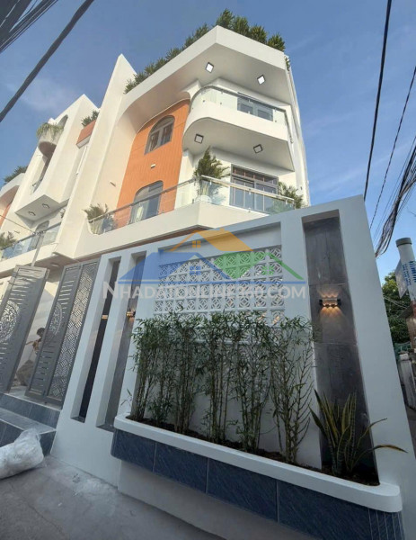 Nhà 2 mặt thoáng, ánh sáng ngập tràn, khu cán bộ ở, ngang hơn 7m, giá chỉ 7.1 tỷ