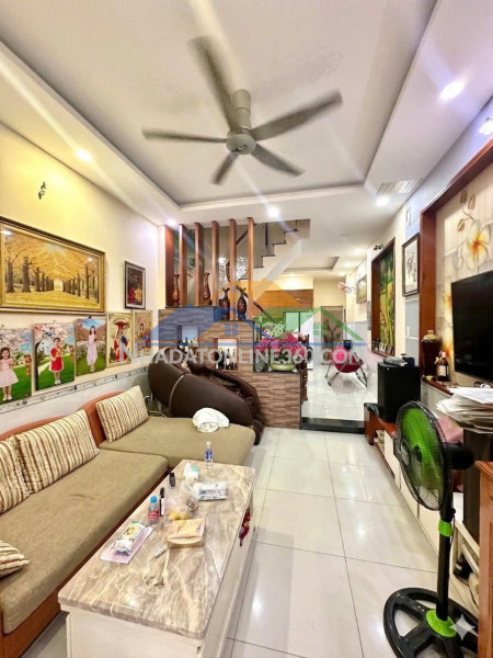 Nhà lê văn chí 58m², 3 tầng, 4pn, gần bệnh viện thủ đức, 7.5 tỷ gần bv đk thủ đức