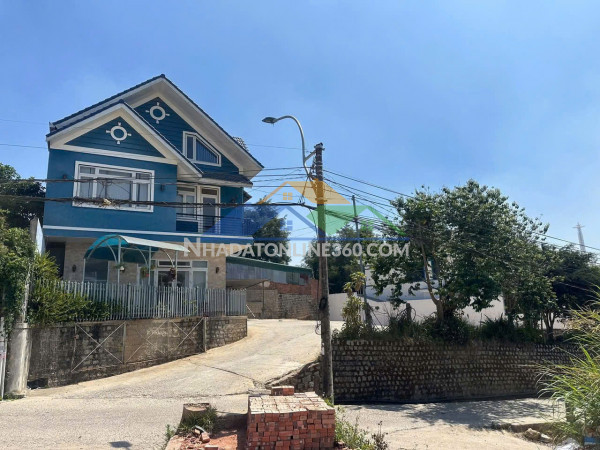 Cho thuê biệt thự sân vườn hơn 900m2 kinh doanh đa mô hình giá 45...