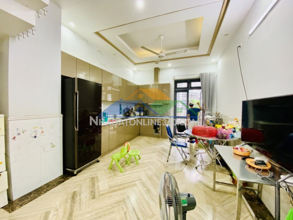 Bán nhà 3 tầng gò dưa, tam bình, thủ đức, tp hcm. dt 90m2,  sổ hồng riêng. giá 7,08  tỷ.
