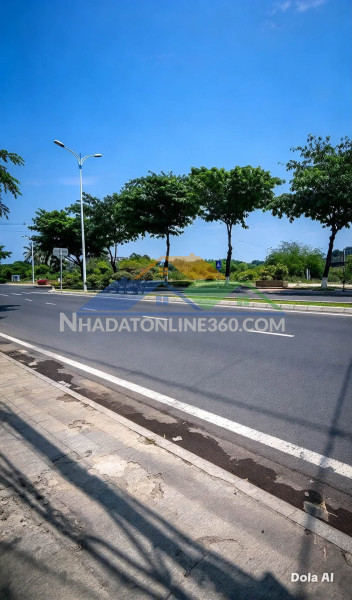 Người nhà em đang có căn nhà gần biển ở nha trang giá chỉ : 2ty750