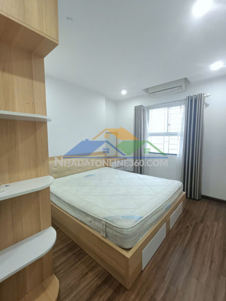 Bán nhà cạnh chợ ngọc thụy 35m 7 tầng thang máy ô tô đỗ cổngfull nt hơn 8 tỷ(tl)