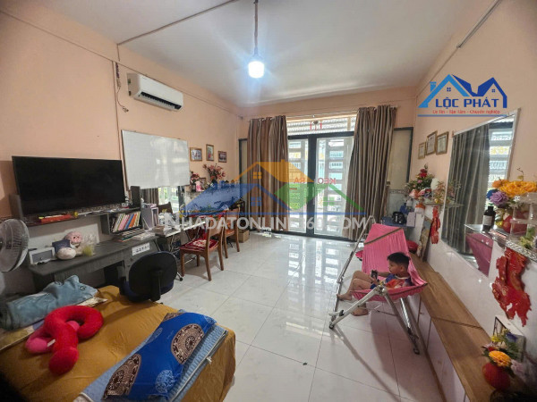 N115-BÁN NHÀ DT 239m², 12 tỷ,HU PHẠM VĂN THUẬN – VỊ TRÍ TRUNG...
