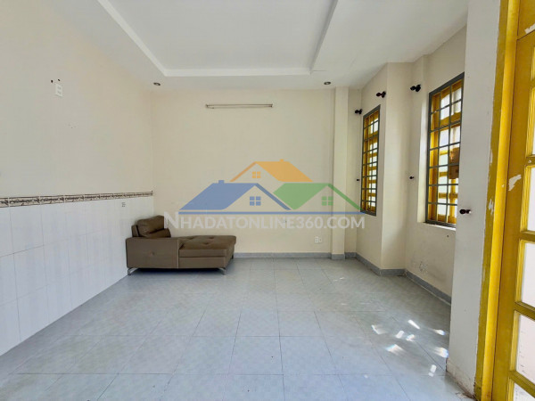 Bán nhà 2 tầng – hơn 140m² dts – hẻm ô tô tránh – gần chợ cầu đồng