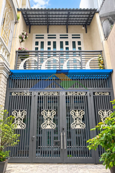 Nhà đẹp kề đầm sen – hẻm xe hơi đỗ cửa – 74m² nở hậu – giá nhỉnh 6 tỷ