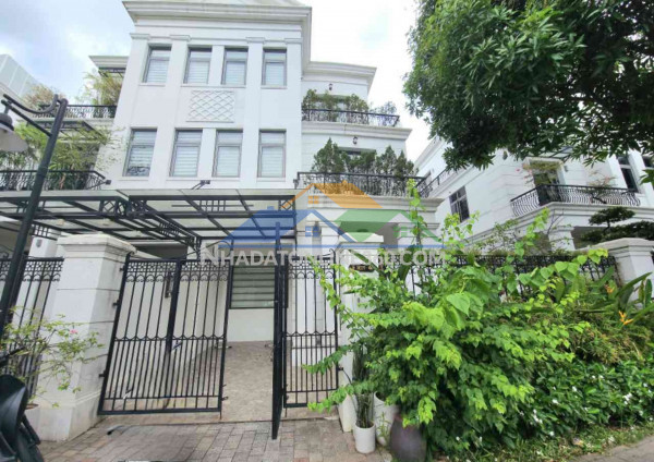 Khu biệt thự riverside long biên 67 tỷ 180m, long biên