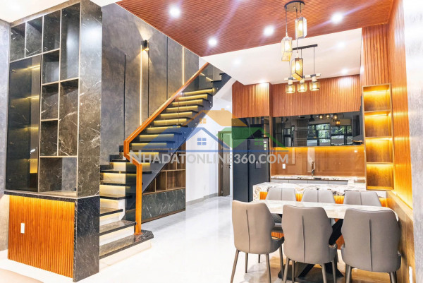 ????cần bán lô đất đường trần minh tông - phường hoà minh - sát biển