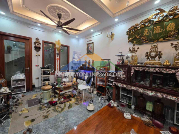 Bán nhà mặt phố nam đuống-vỉa hè -kinh doanh sát học viện hậu cần- 45m 5 tầng 11tỷ(tl)