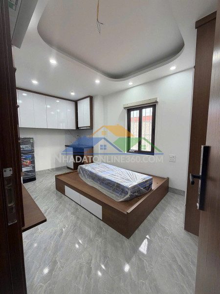 Cho thuê phòng studio full đồ – 678 đê la thành, phường thành...