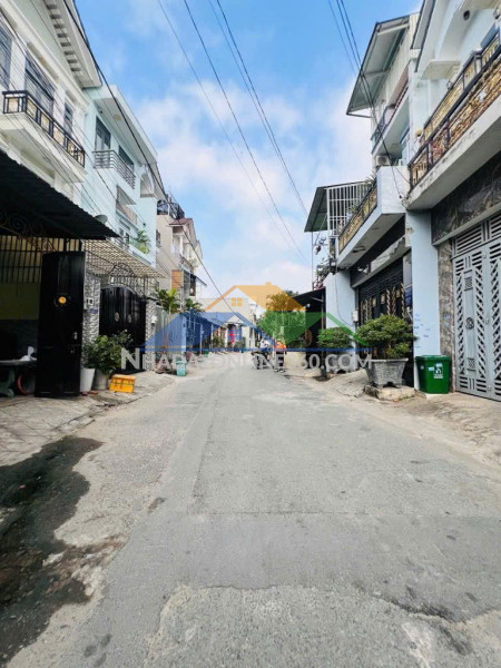 Nhà huỳnh thị hai, quận 12 – 92m², 2pn, xe hơi vào nhà – 4,29 tỷ!