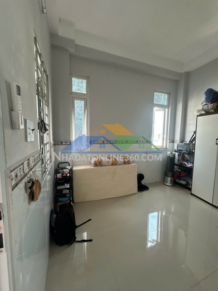 Cuối tháng 10 dọn vào ở ngay

đc: 411/67/59 lê đức thọ, ngay gần lotte nguyễn văn lượng, gần iuh