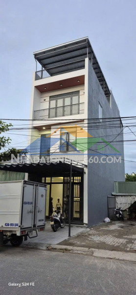 Cho thuê nhà nguyên căn 3 tầng mới xây – hòa tiến, đà nẵng mặt tiền đường 605 có thể thuê nguyên căn hoặc thuê riêng từng tầng.