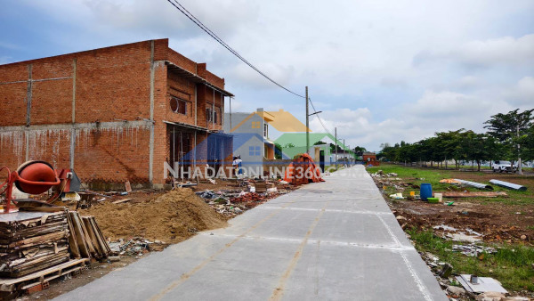 1tỉ 3 công chứng dãy trọ 1 kiot 4 phòng thu nhập 10tr/tháng