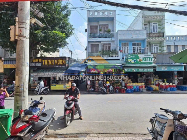 Bán nhà mặt tiền ngay chợ trần thị cờ – vị trí kinh doanh...