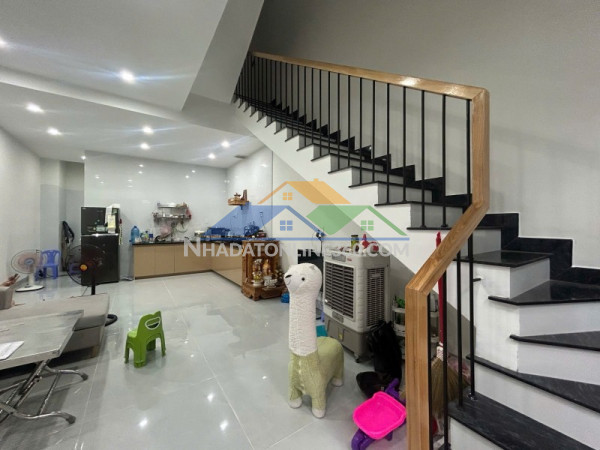♥ kiệt 3m thẳng tắp 30m ra mt núi thành gần phan đăng lưu, 46m2 3 tầng,4.x tỷ