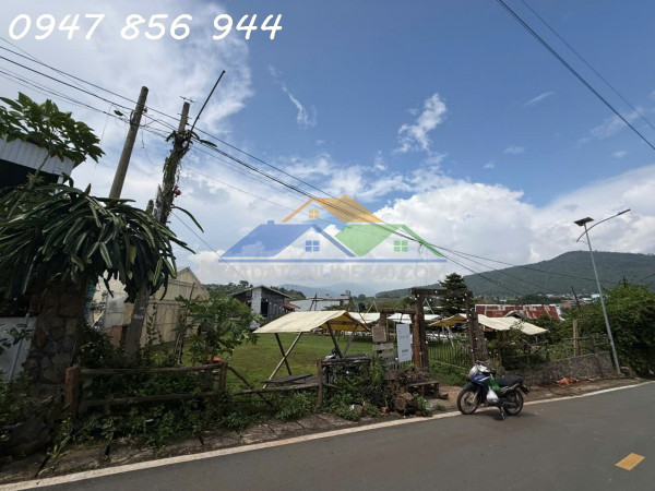 Sốc- sân bay liên khương đúc trọng -diên tích lón 800m chí 12t tl
