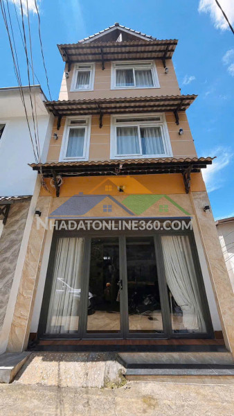 Cho thuê nhà nguyên căn 4 phòng ngủ có mặt bằng kinh doanh giá từ 16 triệu mai hoa thôn đà lạt lâm đồng