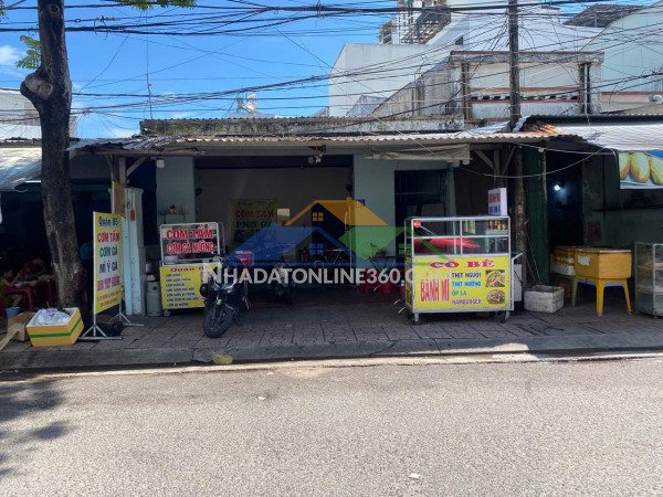 Nhà đẹp- giá tốt chính chủ bán nhà  mặt tiền đường...