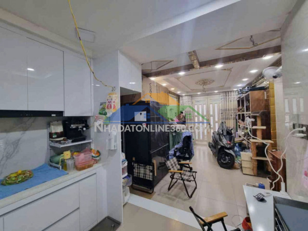 Bán nhà hẻm xe hơi gần mặt tiền phạm thế hiển – parmall quận 8- 37m2-nhỉnh 4 tỷ - 0784968131