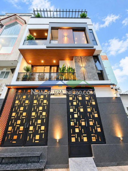 Nhà phố ngang 7m hiếm có – ngay sát lý phục man & kdc nam long