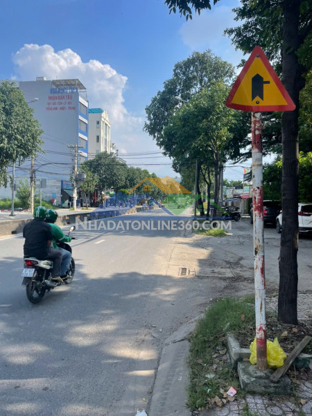 Mặt bằng khủng 2 tầng 12m × 30m giá 40 tỷ đường lê thị riêng