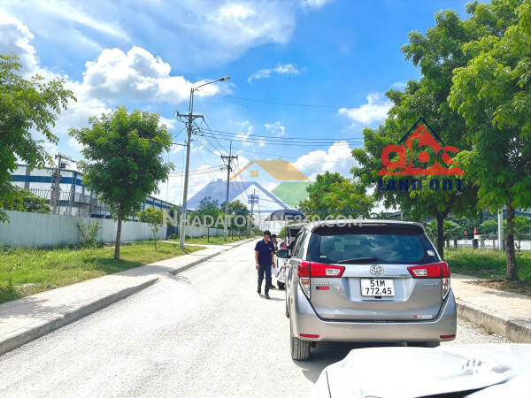 D342 chuyển nhượng đất kcn, thu hút nhiều dn fdi. hạ tầng đang hoàn thiện, bàn giao liền