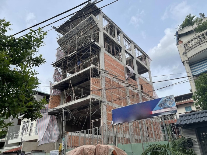 Có 1 tỷ đồng, nên xây nhà lúc này hay chờ vật liệu giảm giá?